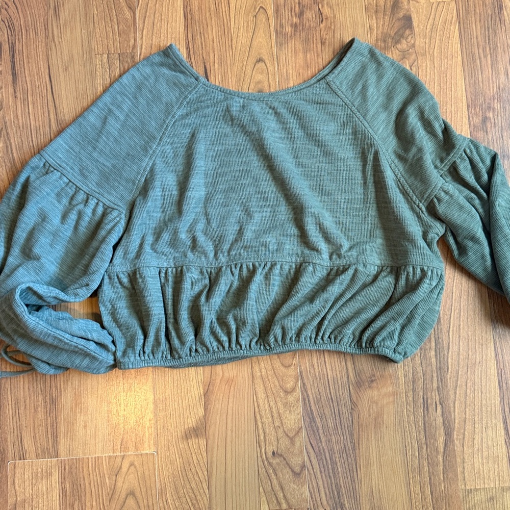 Aerie Endless Summer Cropped Sweatshirt in Olive Green Size XS - Picture 2 of 5